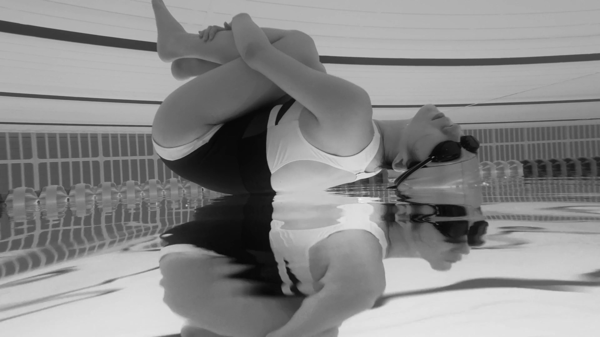 她房间里的云剧照的剧照