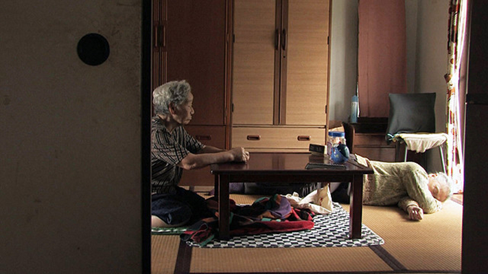 桜の樹の下剧照的剧照