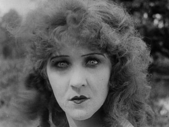 水姑娘剧照的剧照