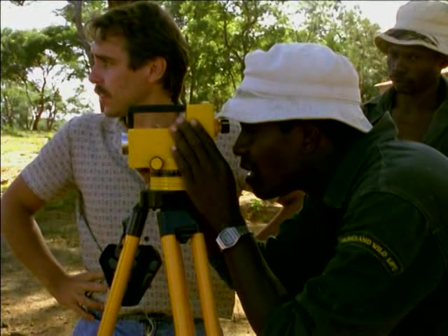 远离克莱万兹雷本小镇剧照的剧照