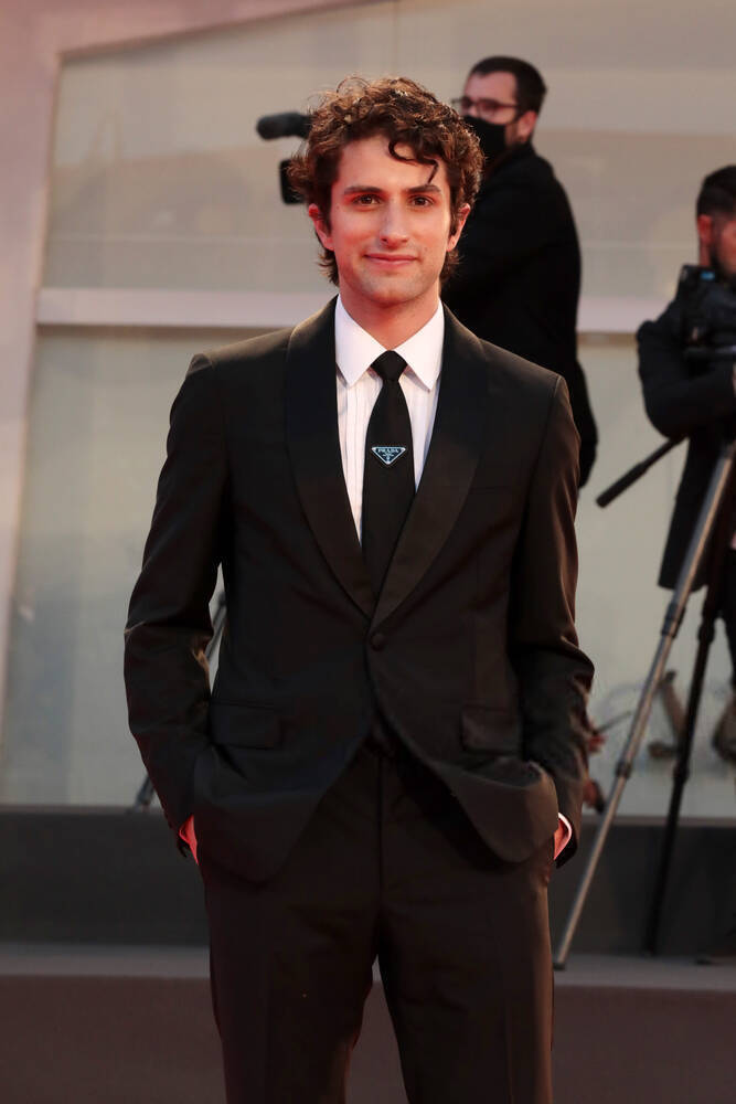 新秩序剧照的剧照