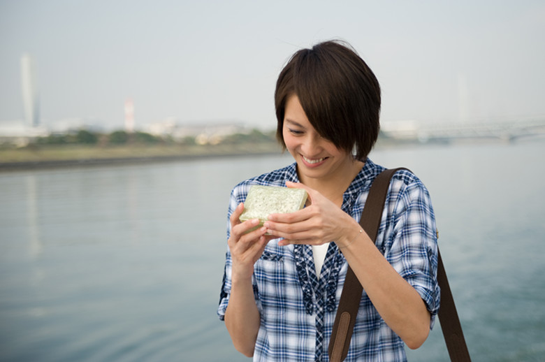 肩上蝶剧照的剧照
