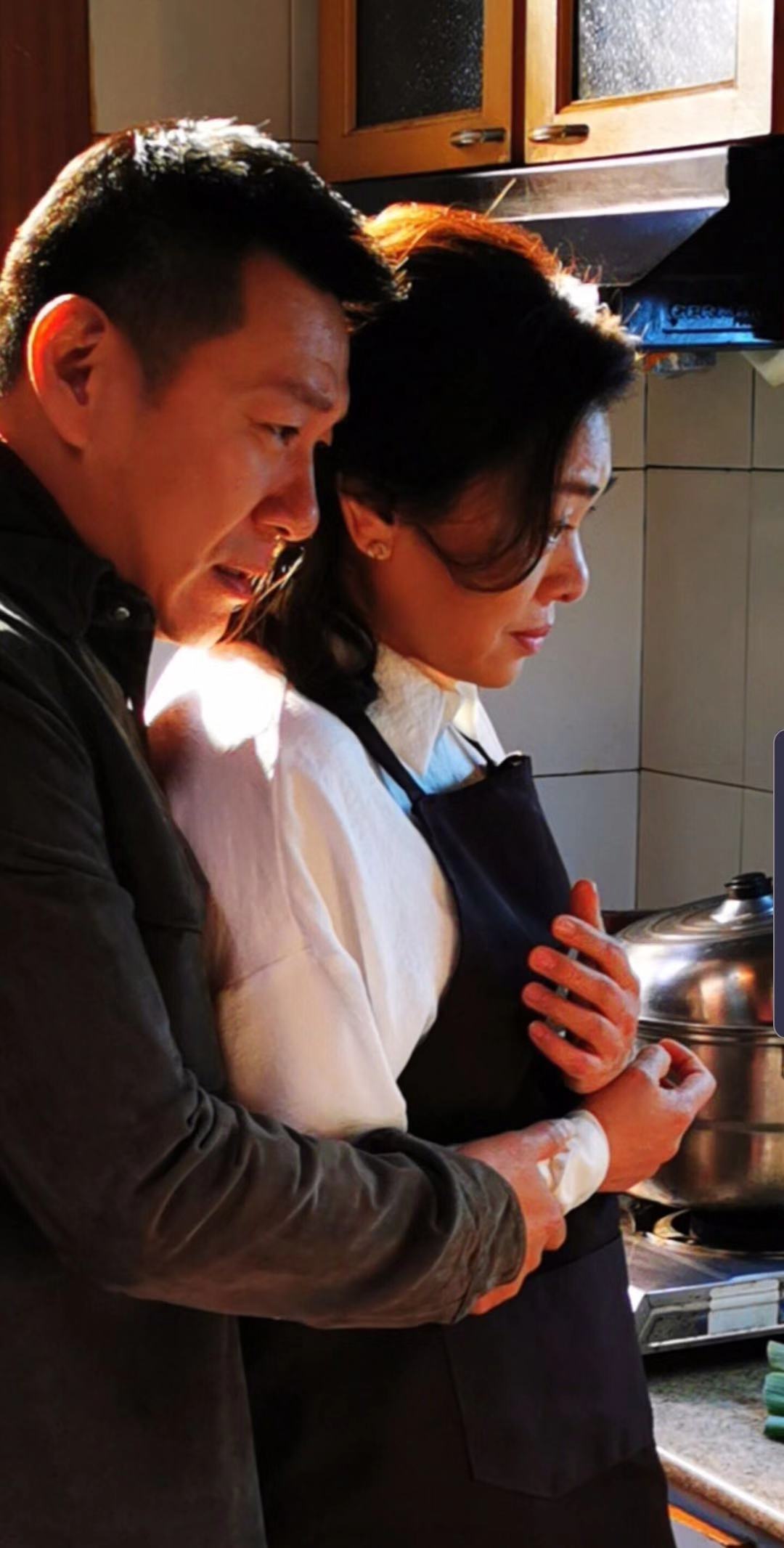 风吹浪涌剧照的剧照