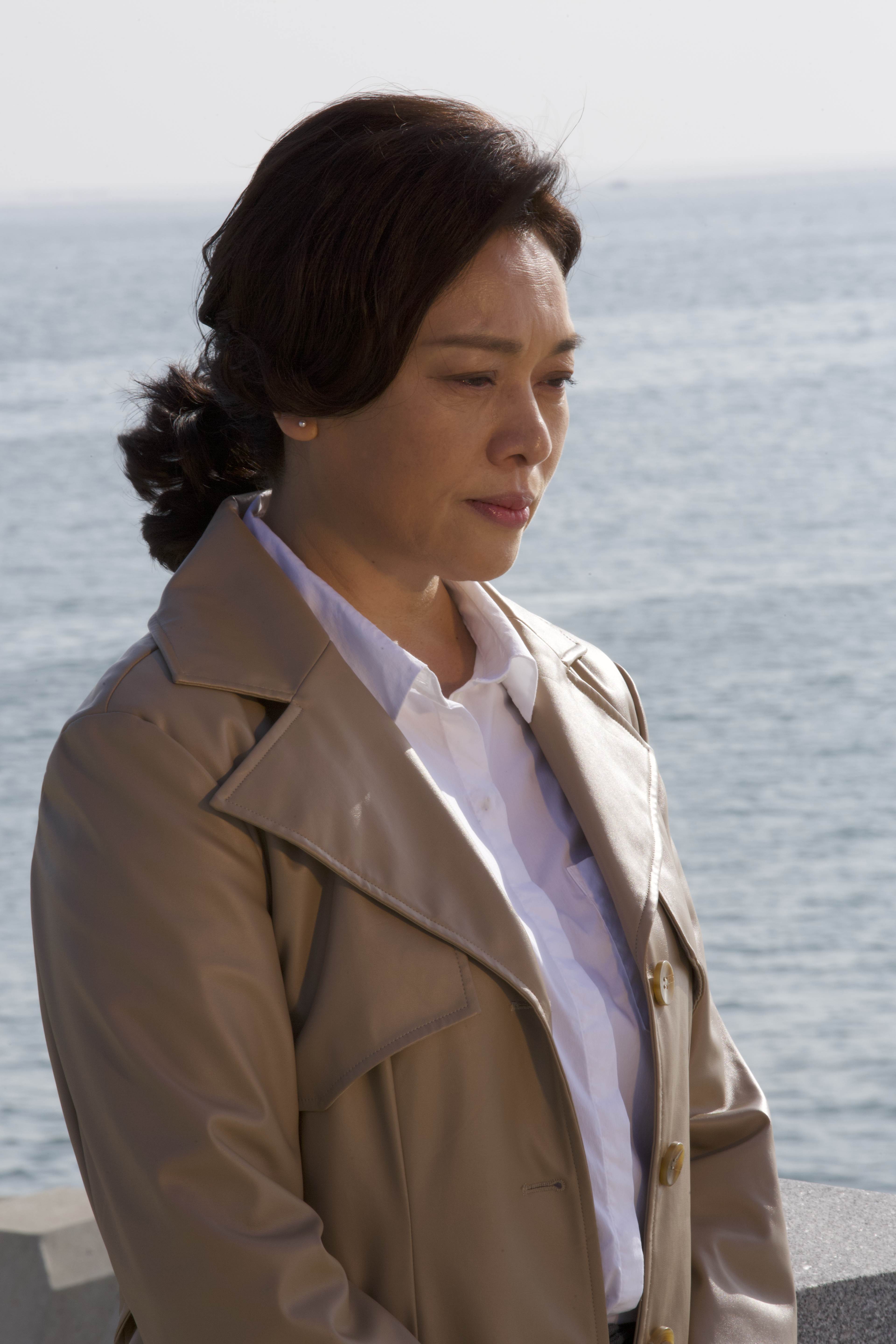 风吹浪涌剧照的剧照