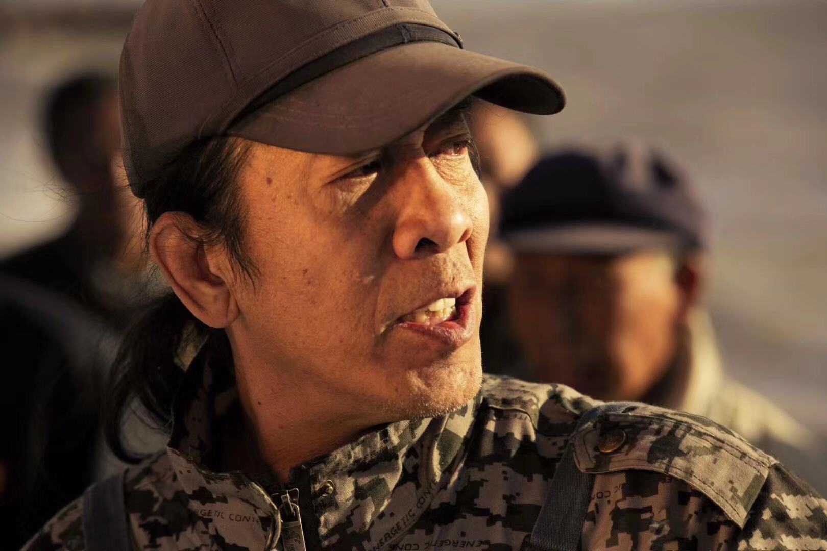 风吹浪涌剧照的剧照