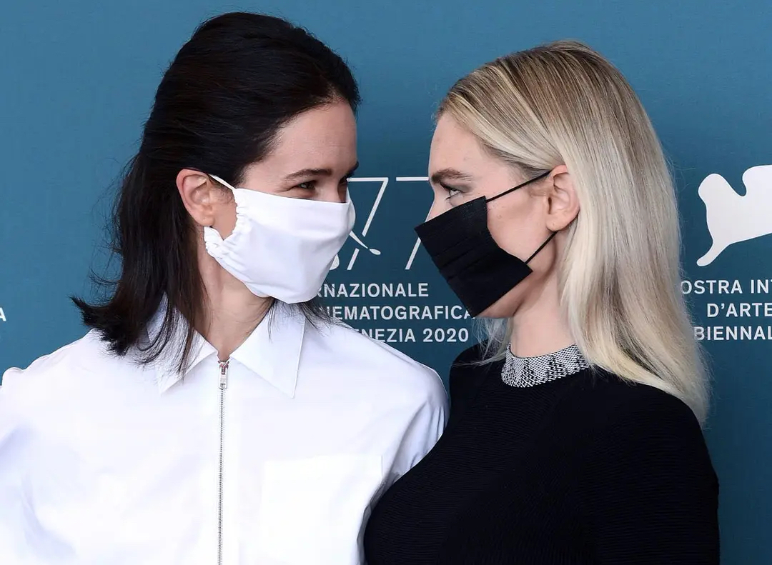 打开心世界剧照的剧照