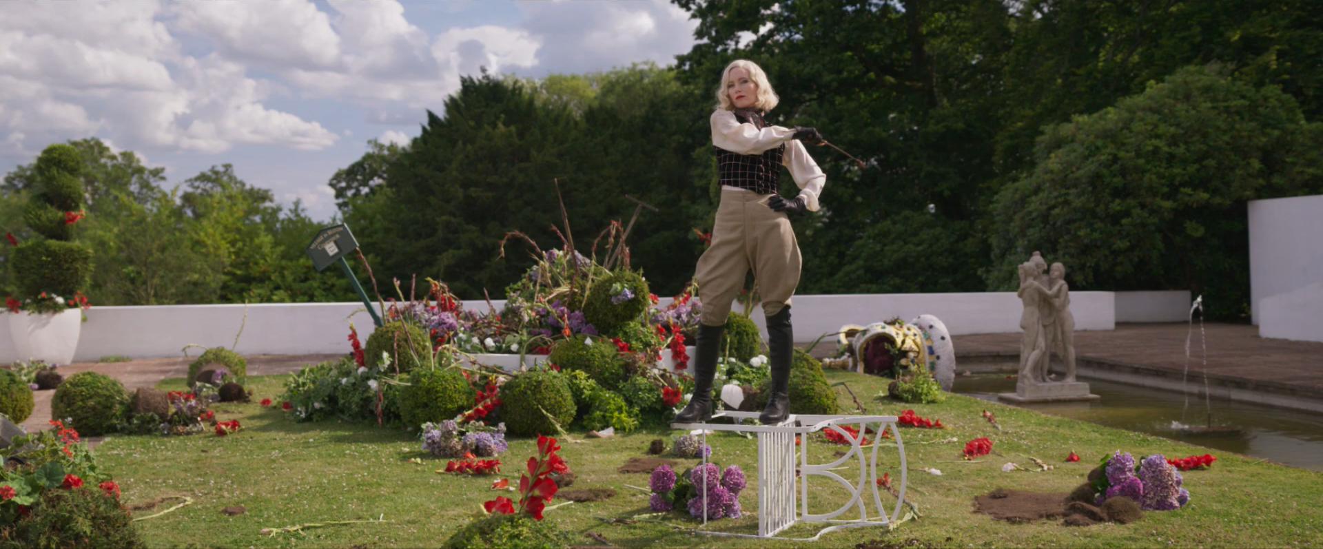 欢快的鬼魂剧照的剧照