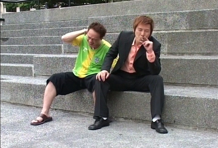 愈穷愈见鬼剧照的剧照