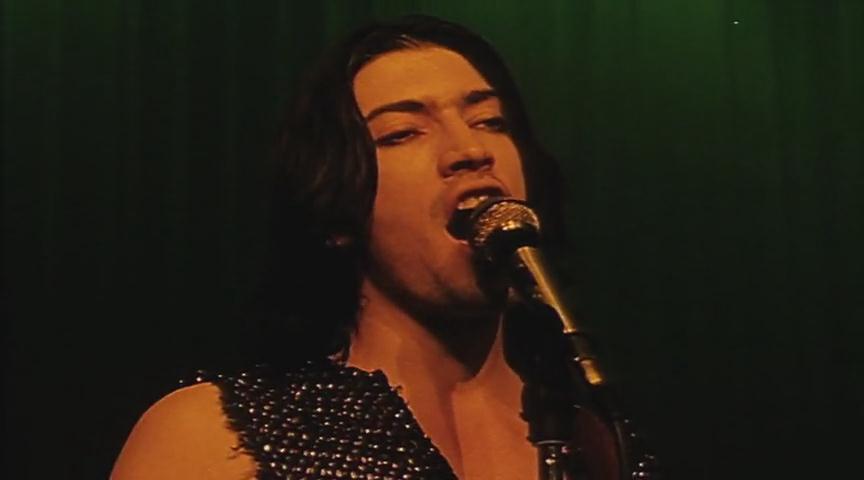 愈坏愈要爱剧照的剧照