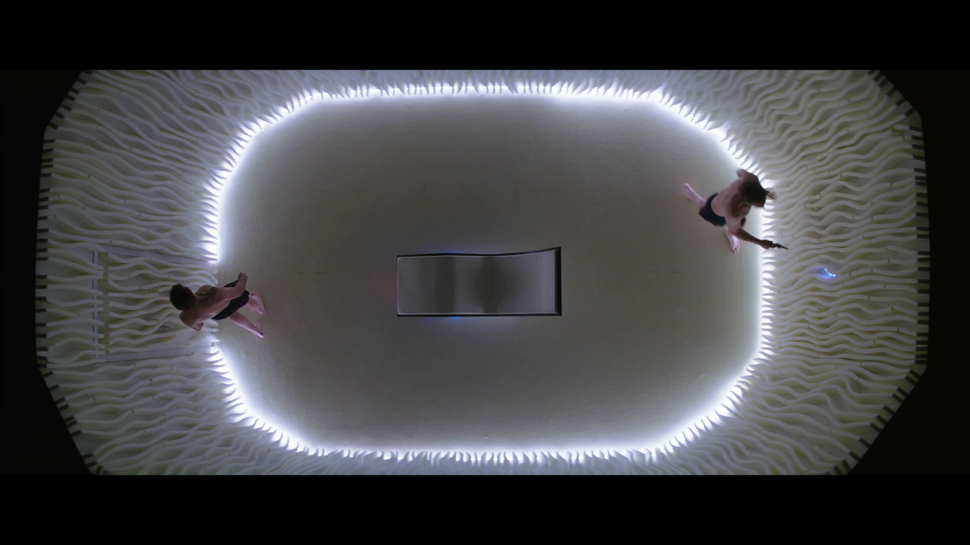 LX 2048剧照的剧照