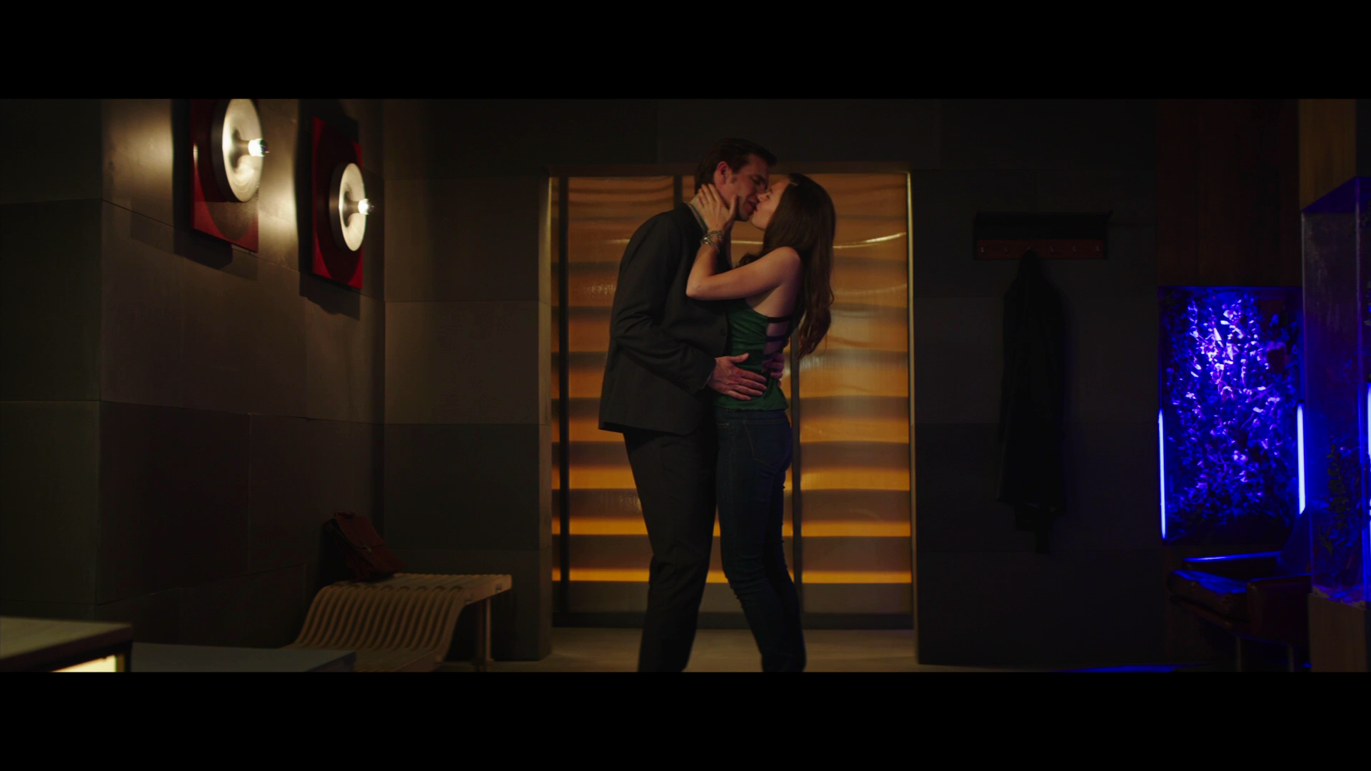 LX 2048剧照的剧照