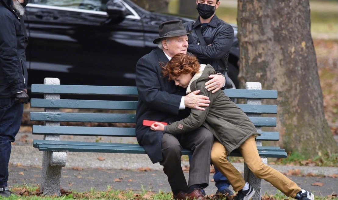 世界末日剧照的剧照