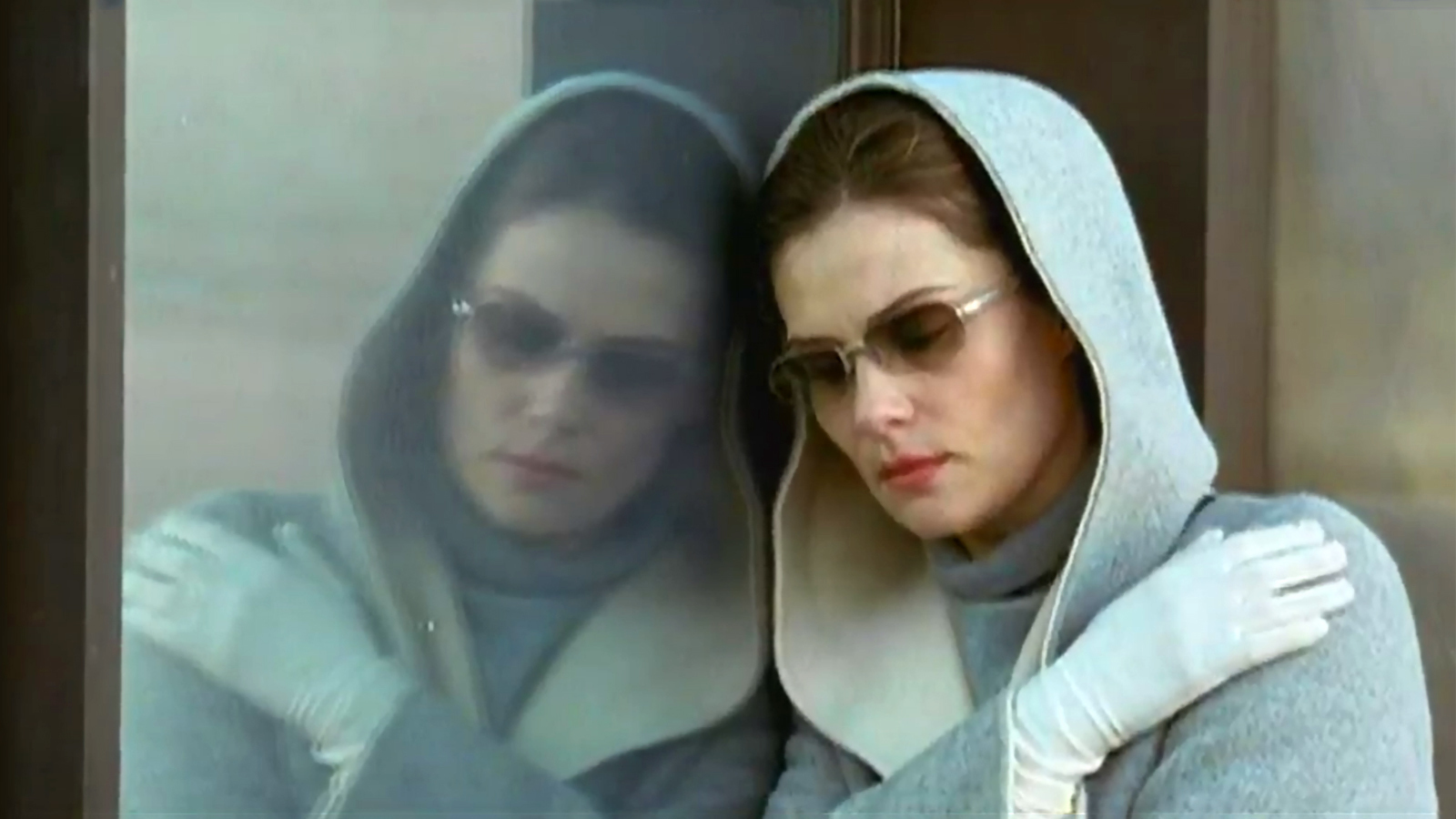 近身接触剧照的剧照