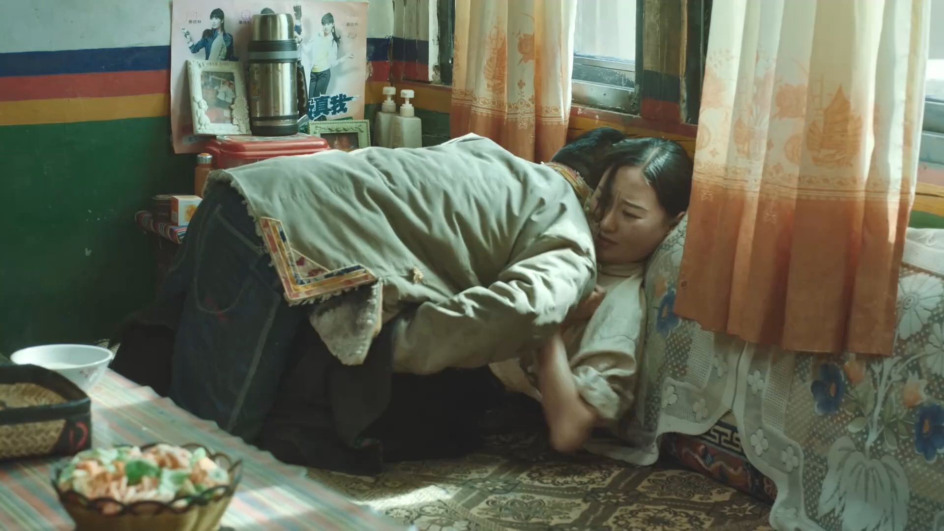 圣山村谜局剧照的剧照