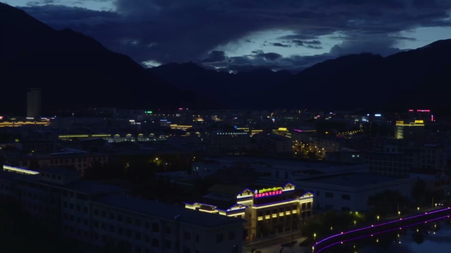 圣山村谜局剧照的剧照