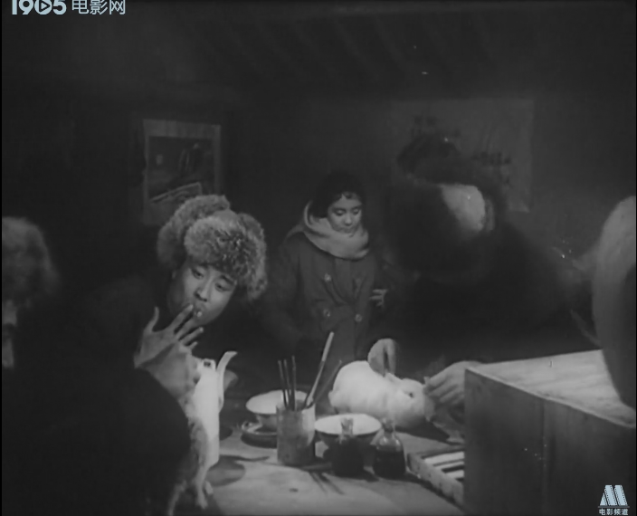 昆仑山上一棵草剧照的剧照