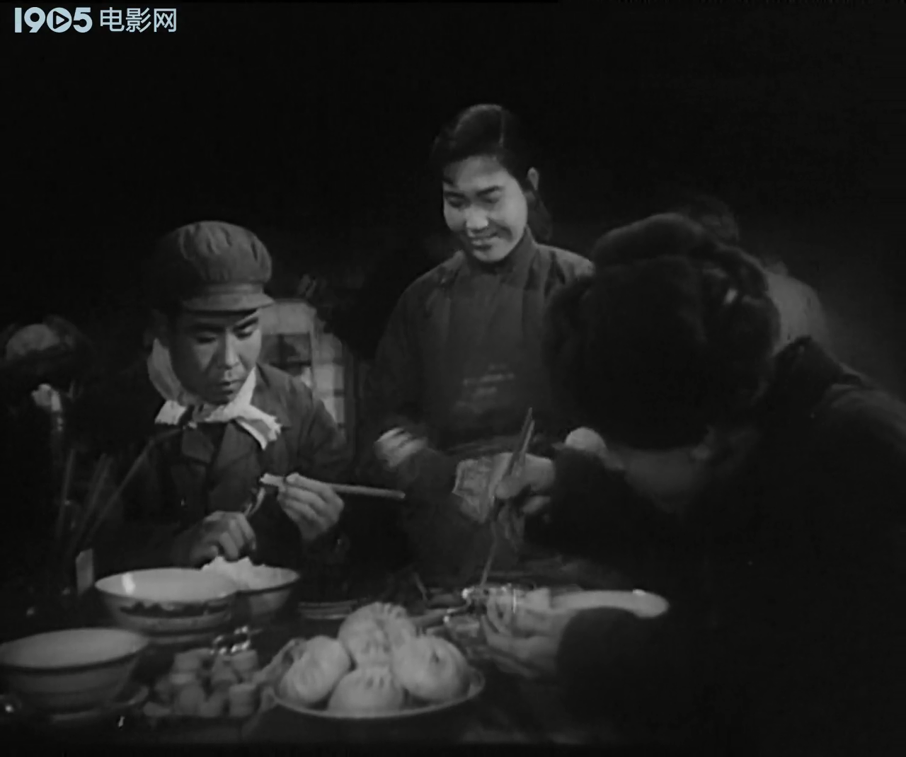 昆仑山上一棵草剧照的剧照