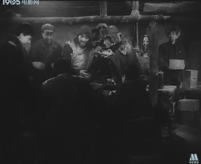 昆仑山上一棵草剧照的剧照