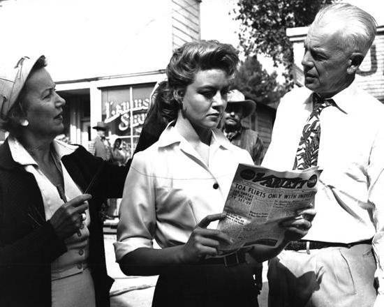 骑马的高个男人剧照的剧照