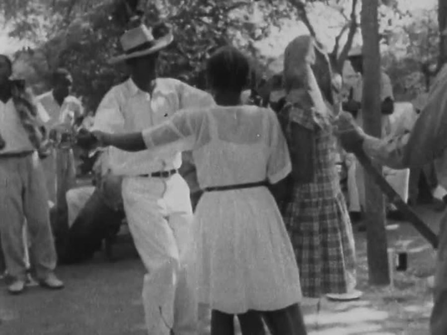 神怪的骑马人：活着的海地天神剧照的剧照