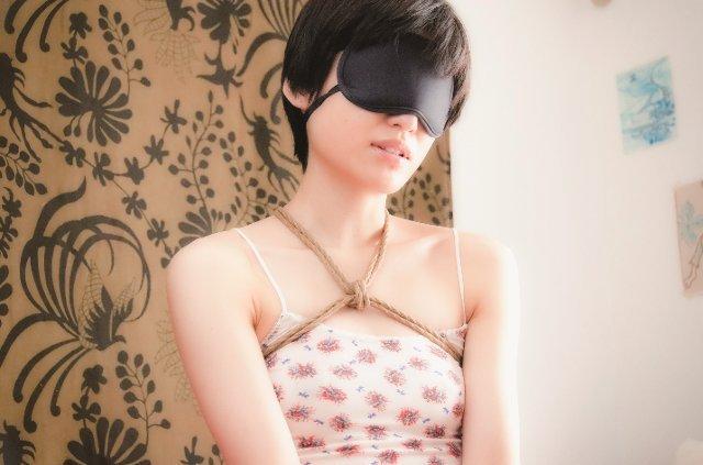 自缚的我剧照的剧照