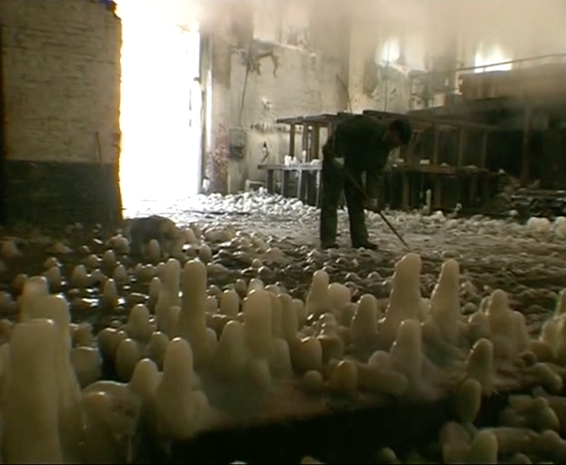 铁西区第一部分：工厂剧照的剧照