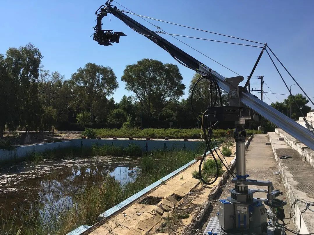 有答案的男子剧照的剧照