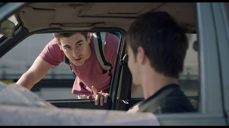 有答案的男子剧照的剧照