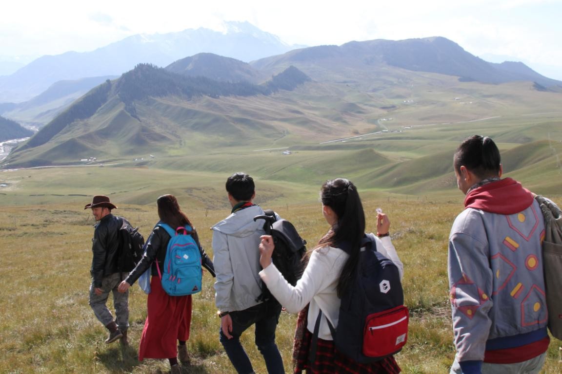 飞碟玩幻地球人剧照的剧照