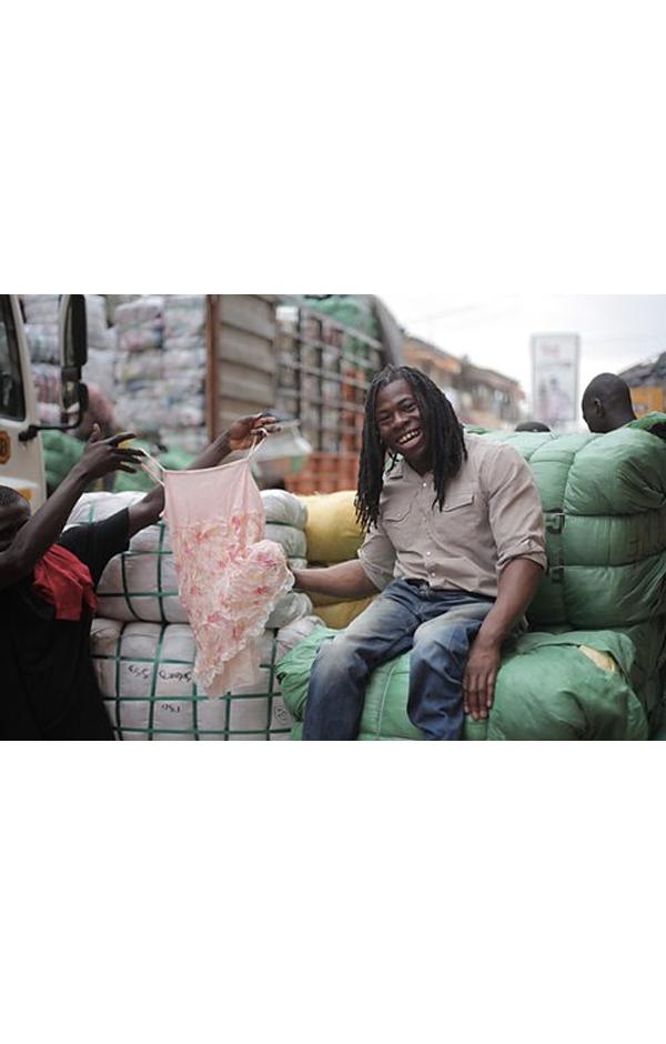 旧衣的秘密剧照的剧照