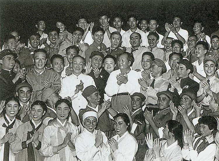 奇袭白虎团剧照的剧照