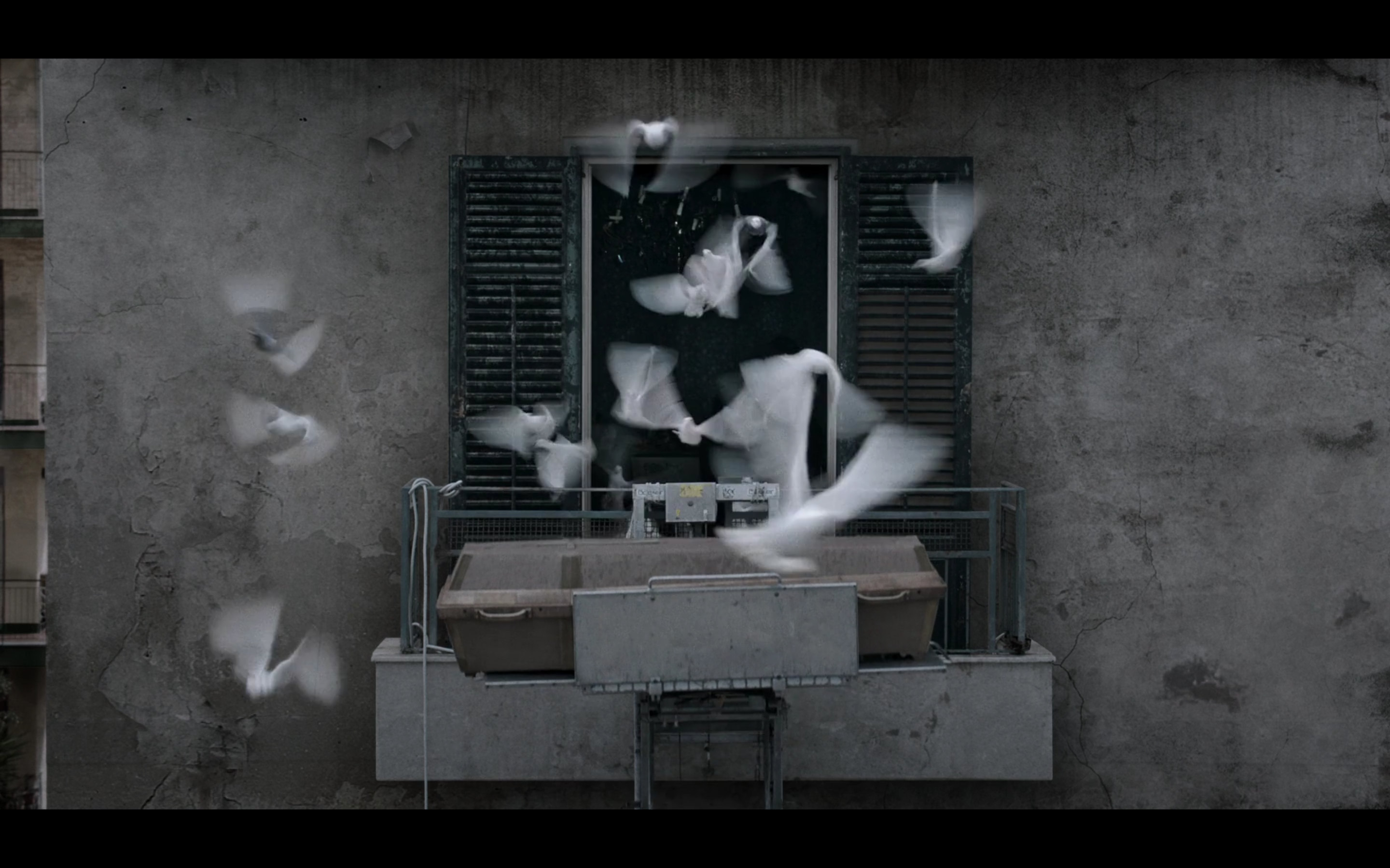 马卡卢索往事剧照的剧照