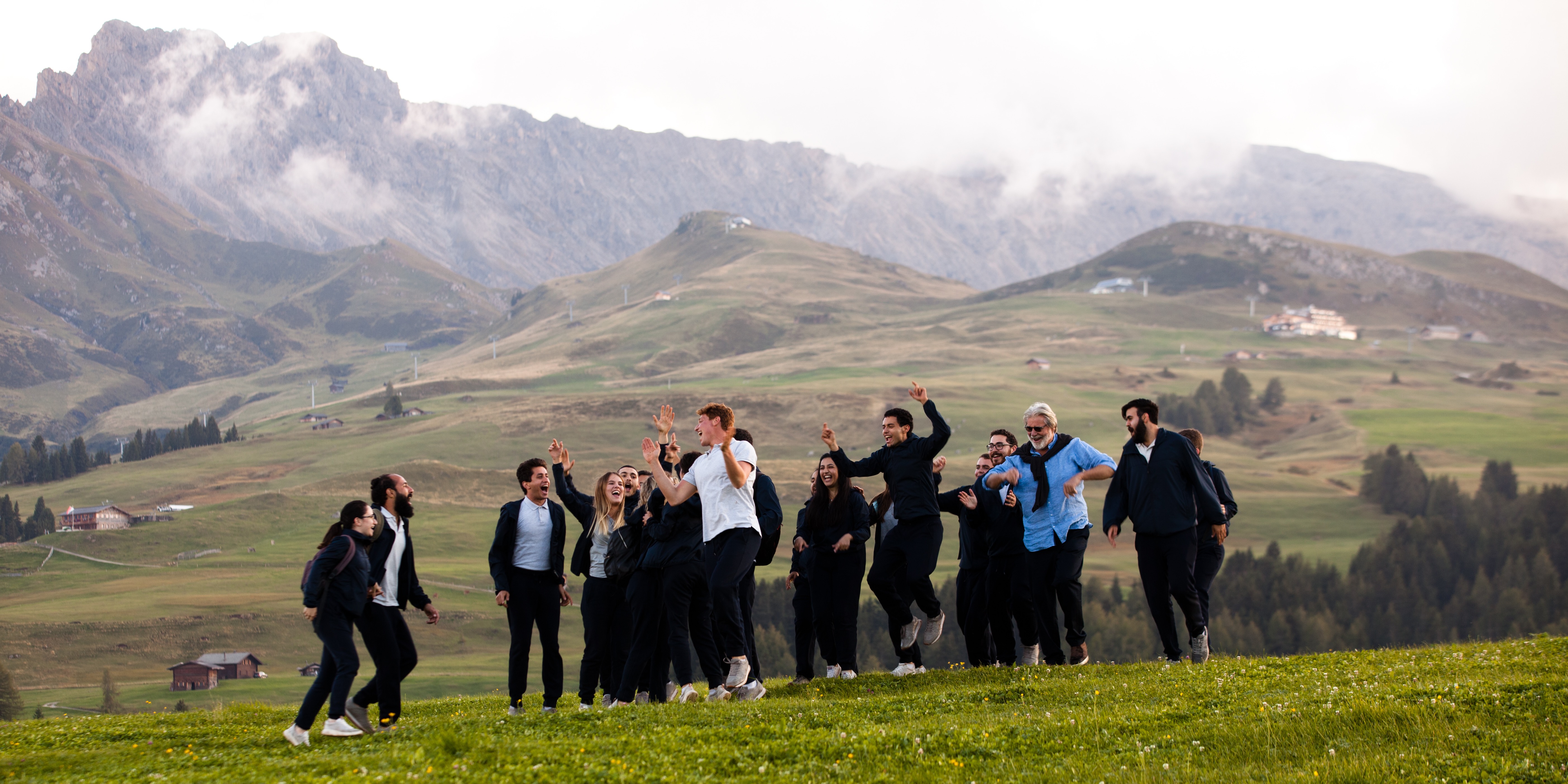 渐强剧照的剧照