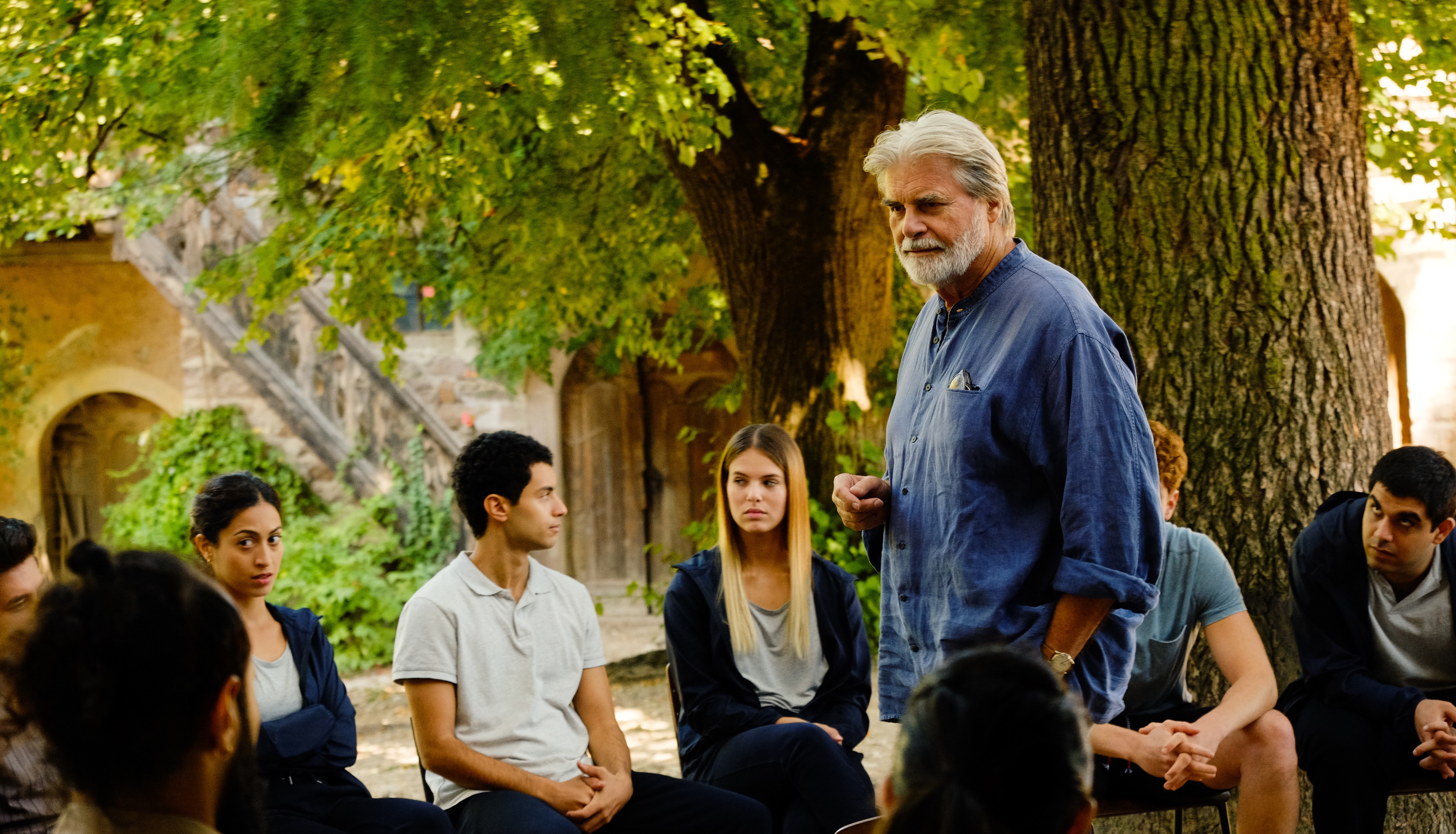 渐强剧照的剧照