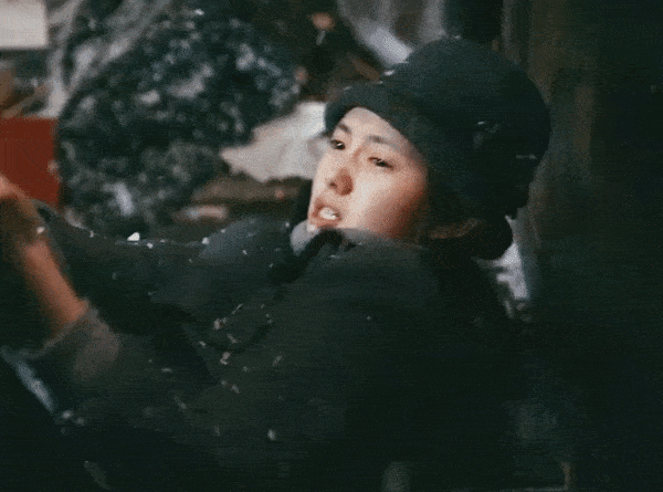 悬崖之上剧照的剧照