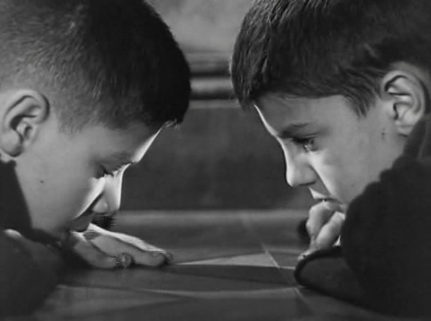 一个孤独男孩的记事剧照的剧照