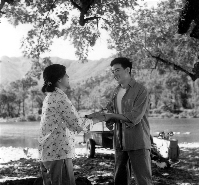 月亮湾的笑声剧照的剧照