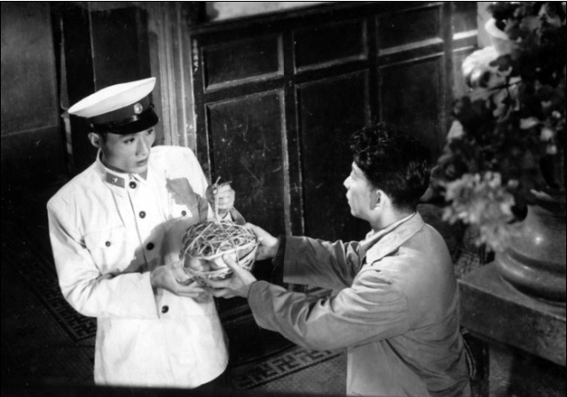 今天我休息剧照的剧照