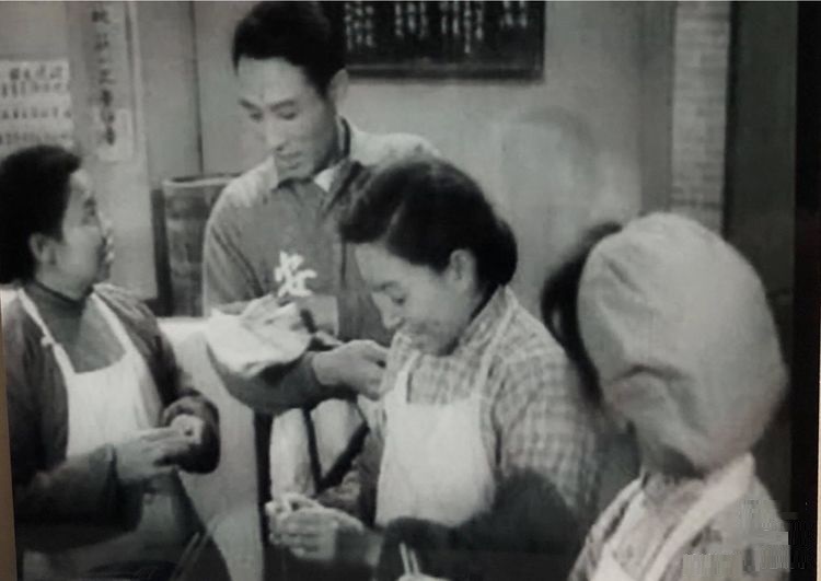 今天我休息剧照的剧照