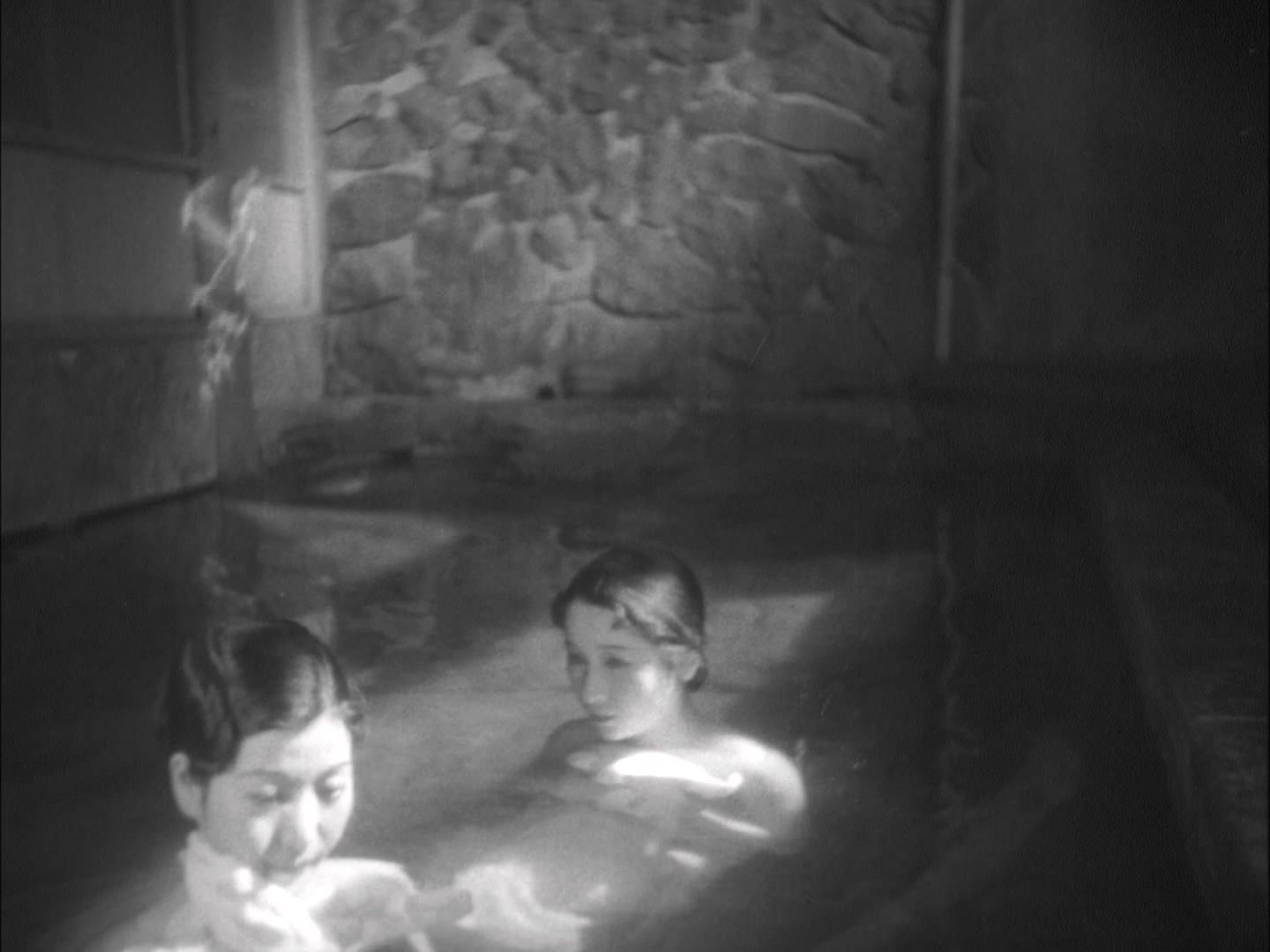 愿妻如蔷薇剧照的剧照