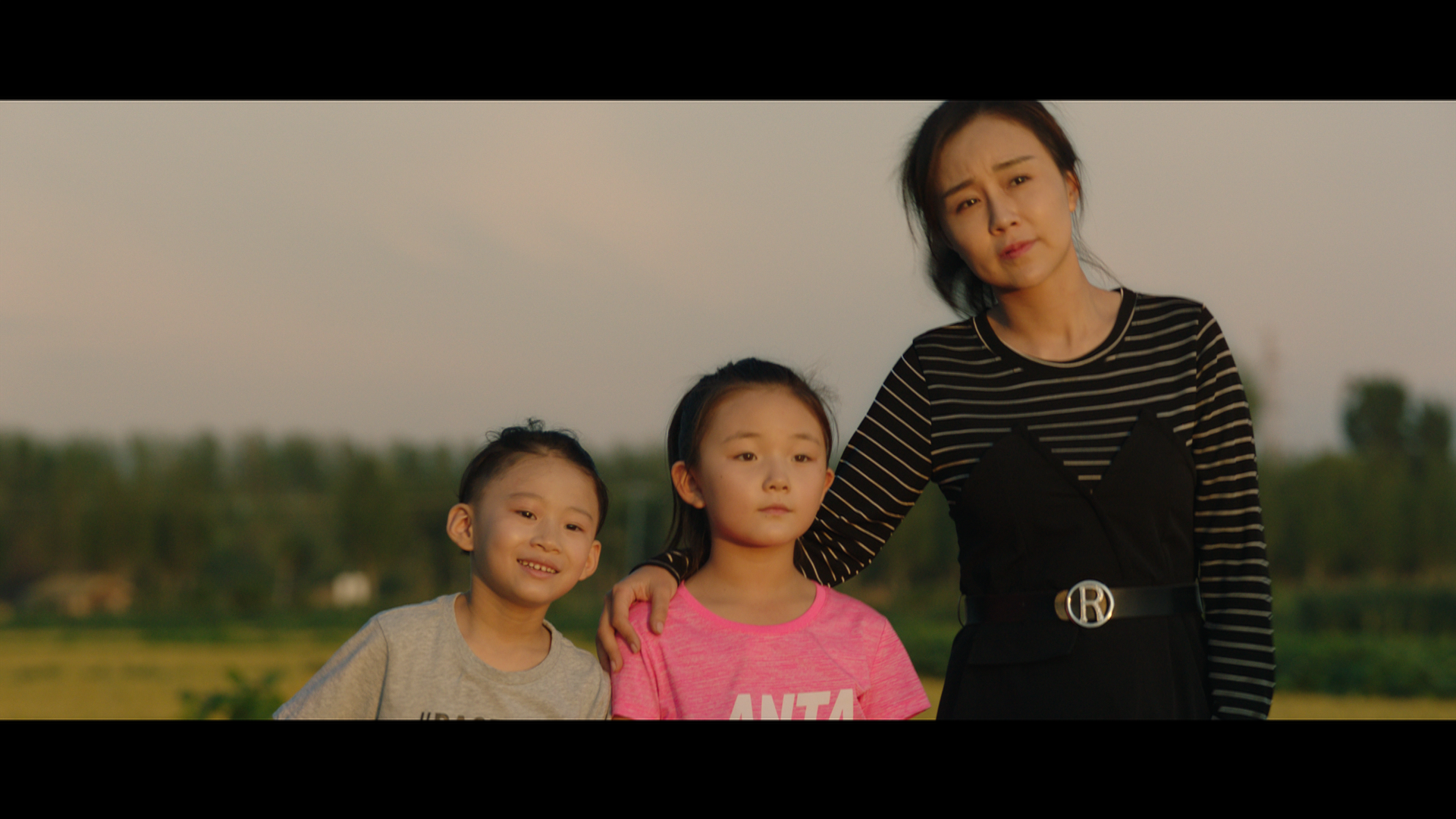 嘿，那小孩儿剧照的剧照