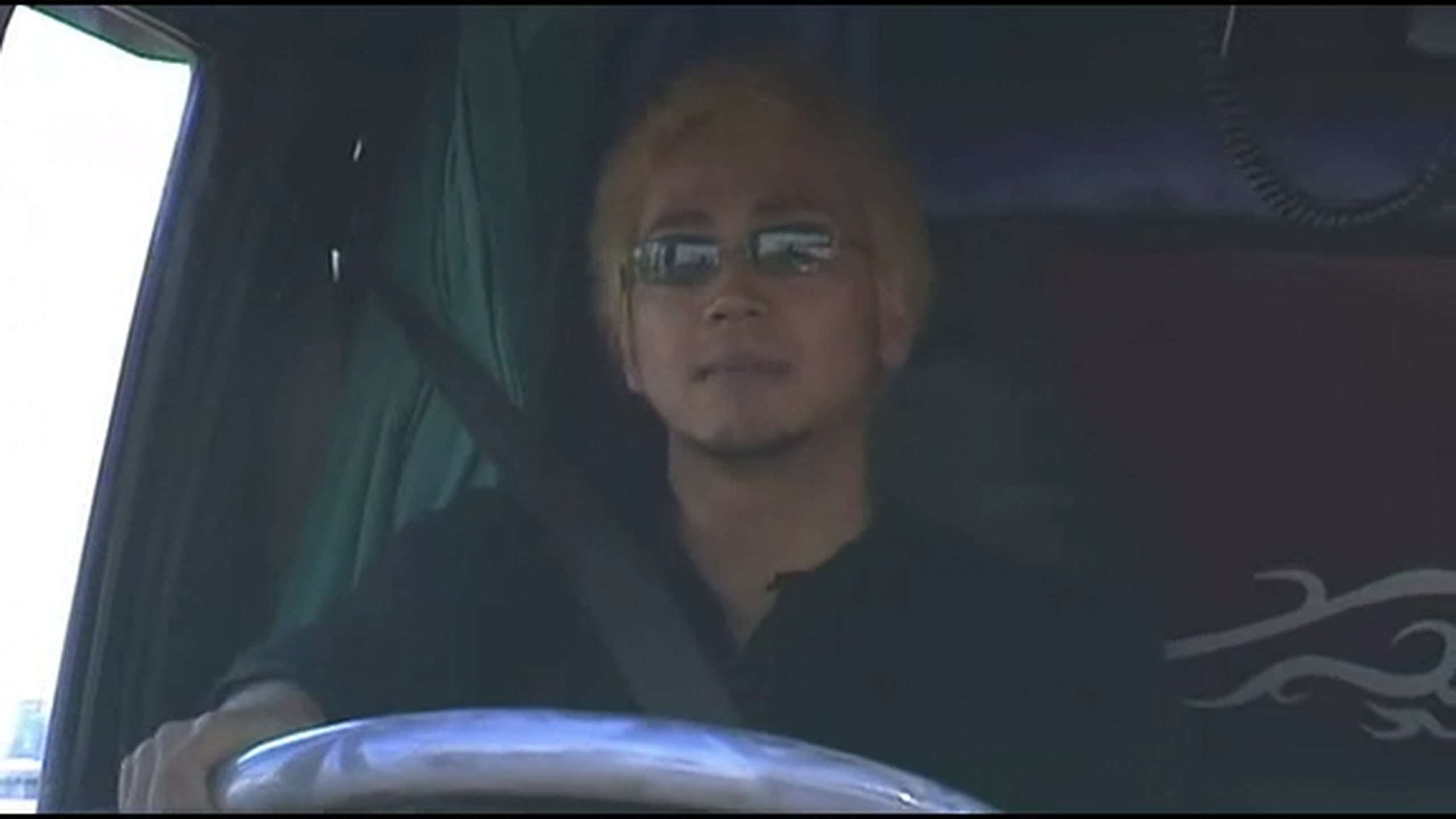 振荡器剧照的剧照