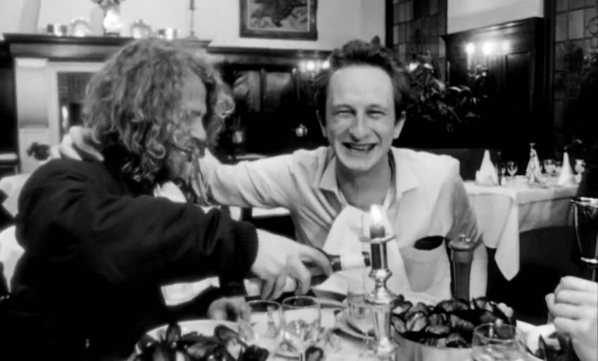 人咬狗剧照的剧照