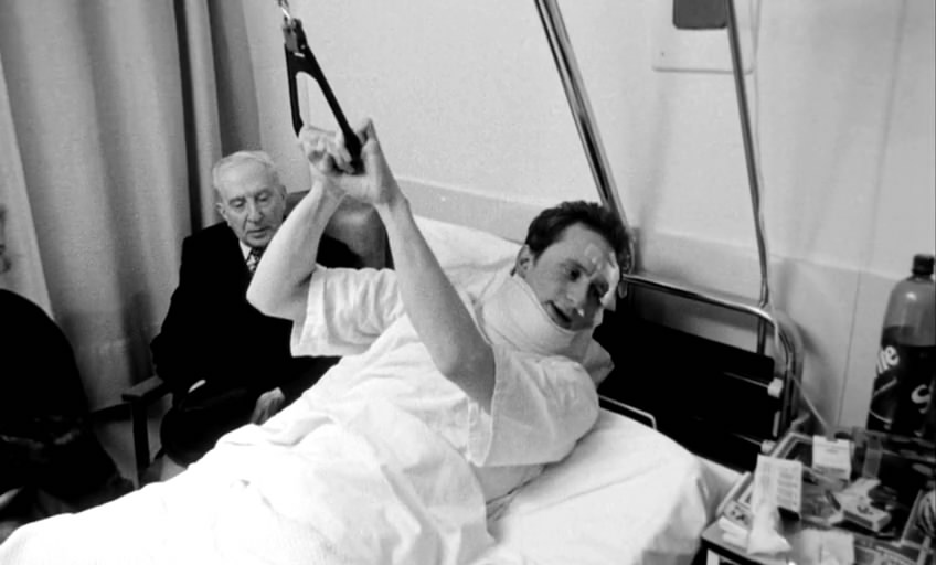 人咬狗剧照的剧照