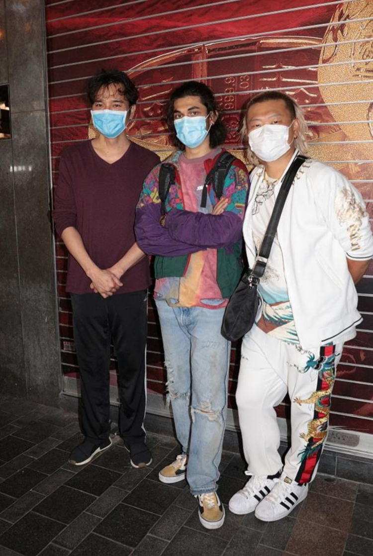 手卷烟剧照的剧照