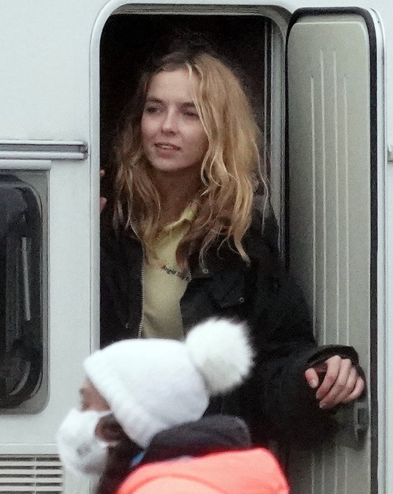 援助剧照的剧照