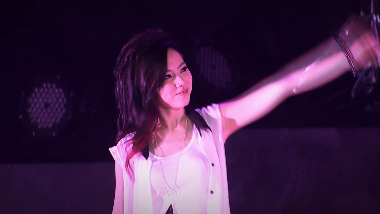 邓紫棋：XXX.Live巡演剧照的剧照