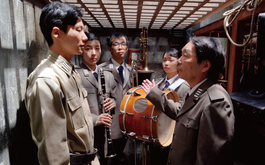 正经乐队的糊涂战争剧照的剧照