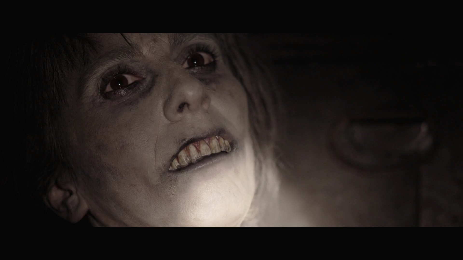 危险警告剧照的剧照