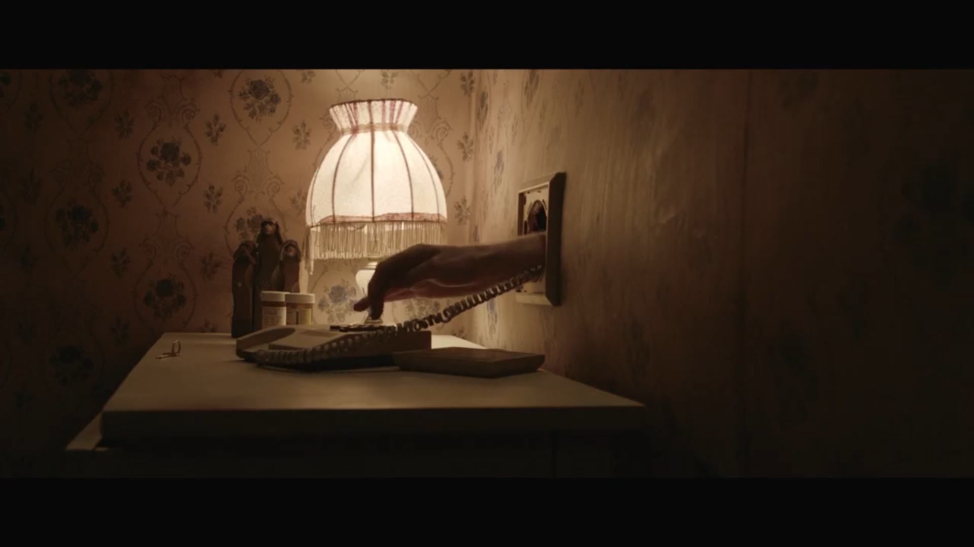 危险警告剧照的剧照